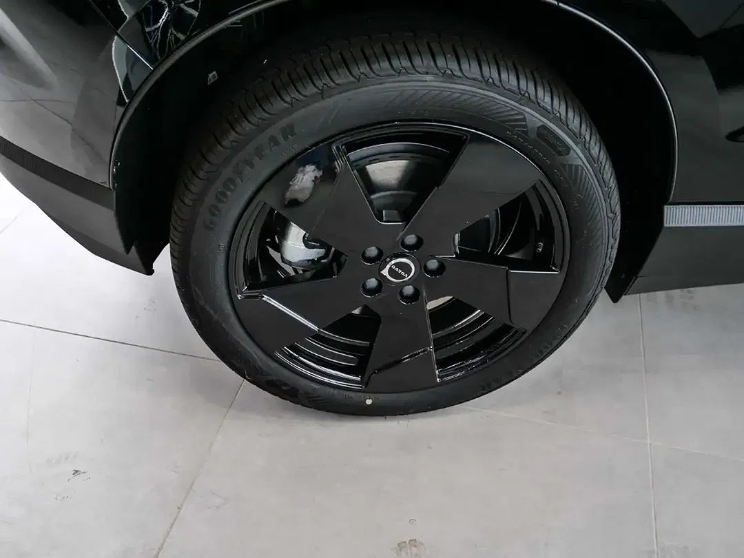 Volvo EX30 Single Motor Edition Plus - Thumbnail 4