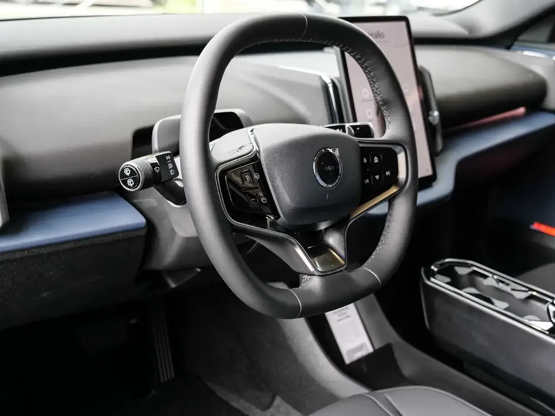 Volvo EX30 Single Motor Edition Plus - Thumbnail 5