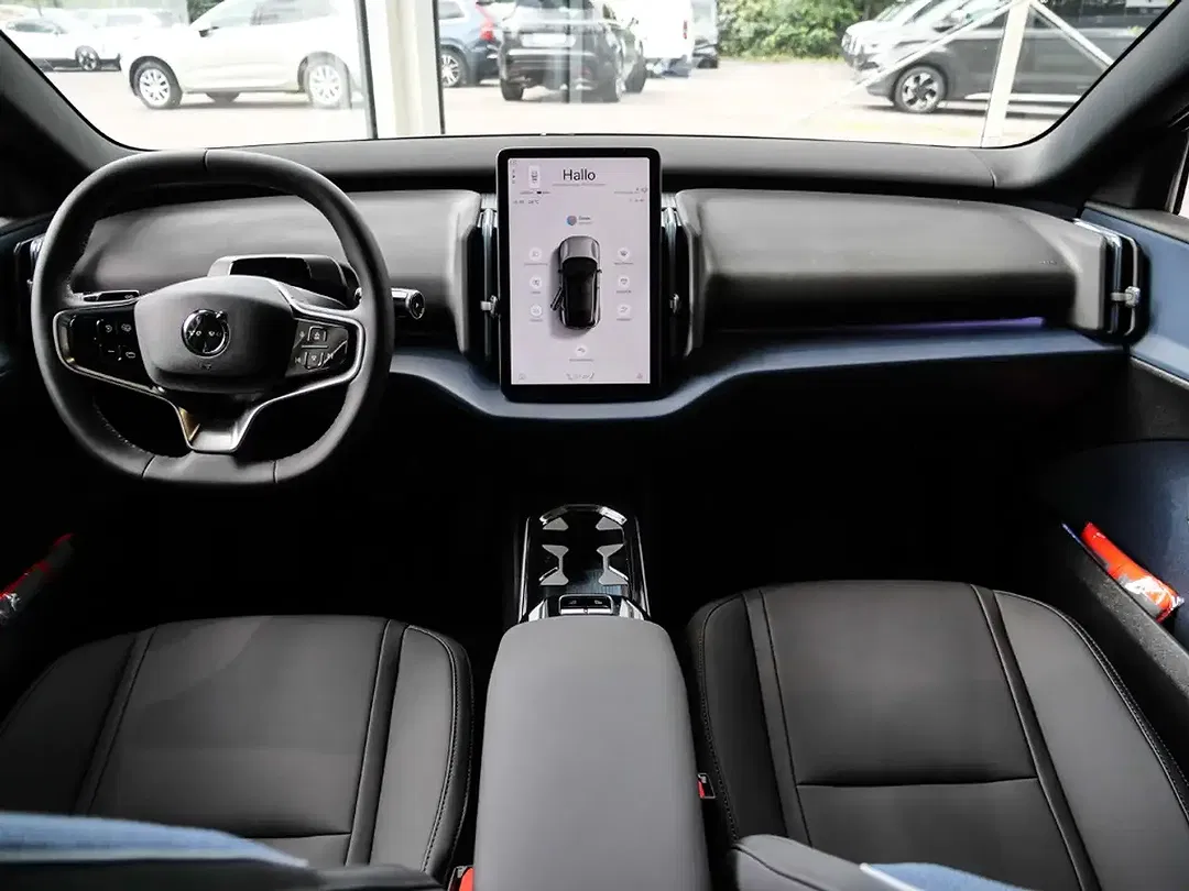 Volvo EX30 Single Motor Edition Plus - Thumbnail 9
