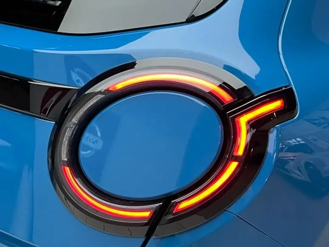 Nissan Micra Evolve - Thumbnail 5