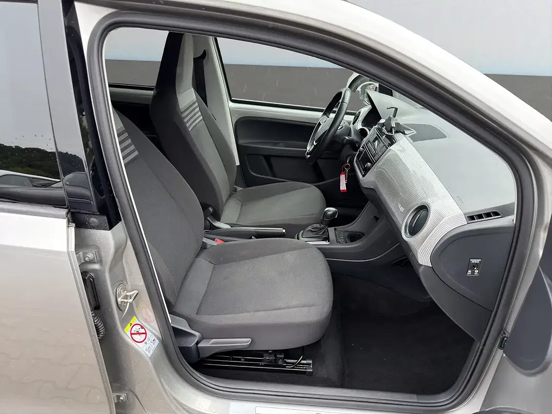 Volkswagen e-up! Style Plus - Thumbnail 11