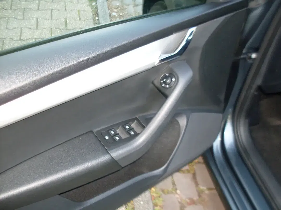 Skoda Octavia Combi Tour - foto 15