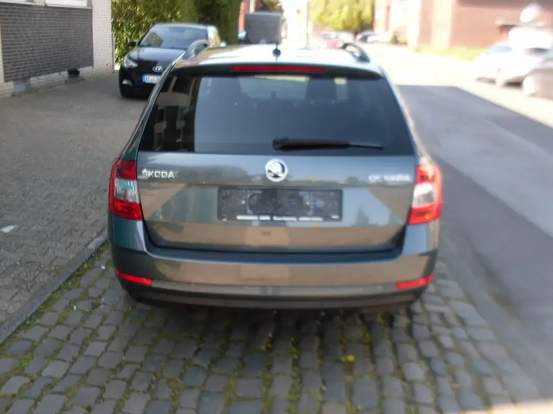 Skoda Octavia Combi Tour - Thumbnail 4