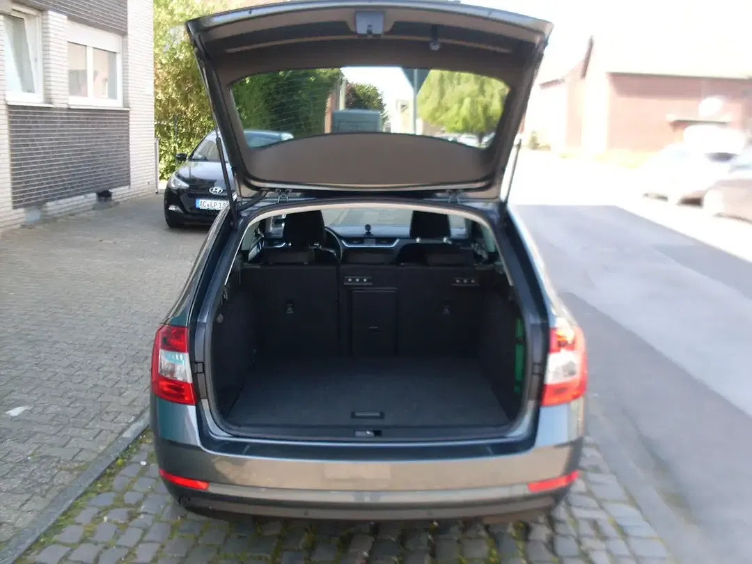 Skoda Octavia Combi Tour - Thumbnail 5