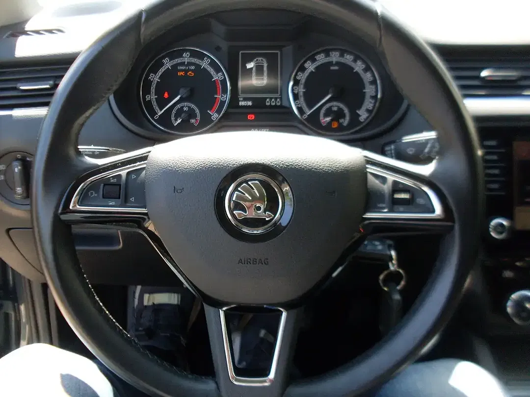 Skoda Octavia Combi Tour - Thumbnail 9
