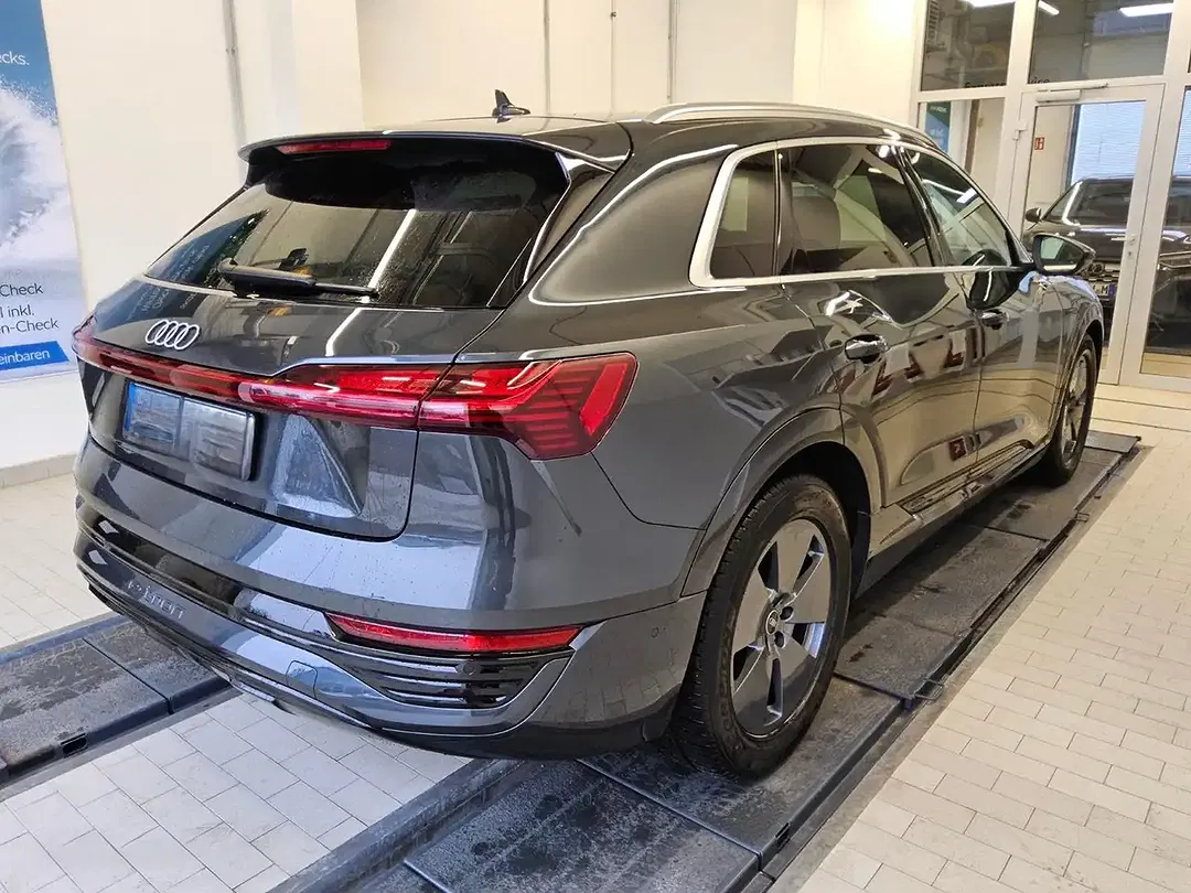 Audi Q8 e-tron 50 quattro Matrix LED advanced - Thumbnail 3