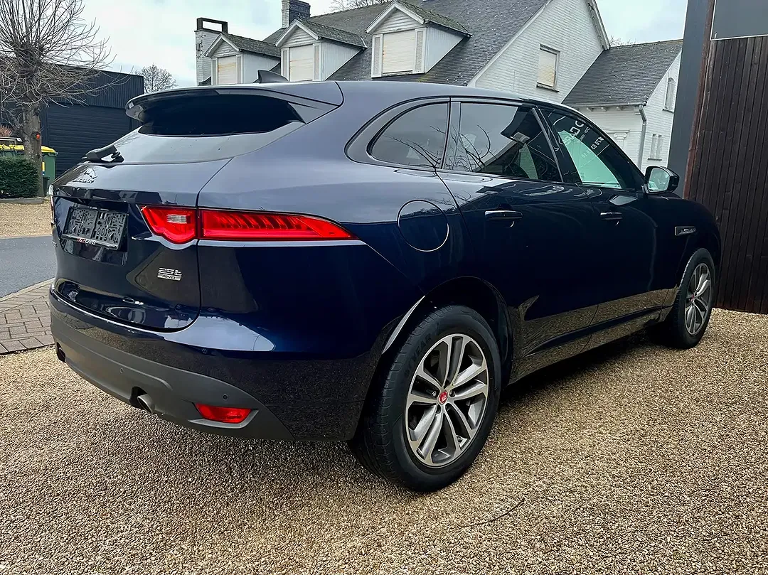 Jaguar F-Pace 25t 4x4 R-Sport - Thumbnail 4