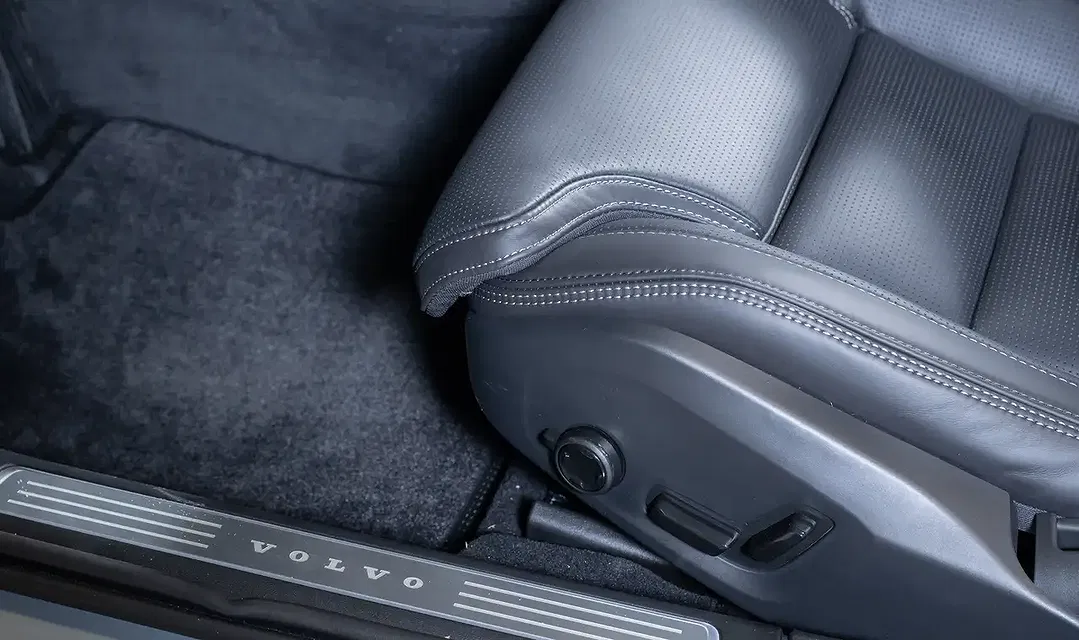 Volvo V90 T8 PHEV Hybrid AWD Recharge Plus Dark - foto 15