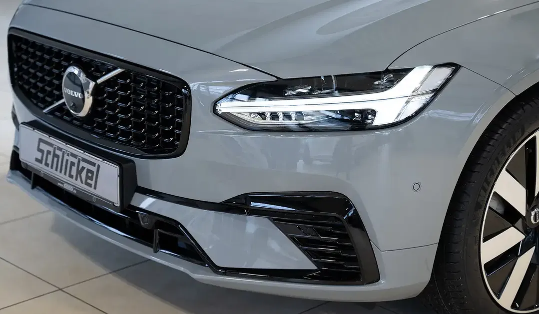 Volvo V90 T8 PHEV Hybrid AWD Recharge Plus Dark - foto 2