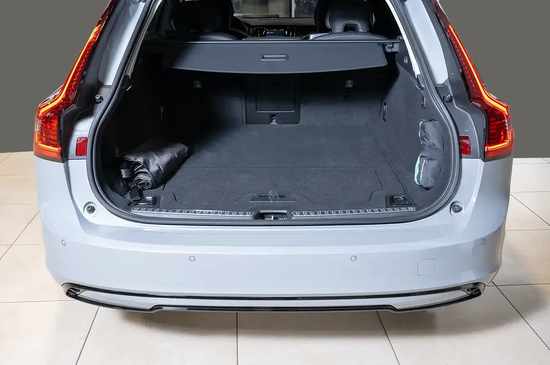 Volvo V90 T8 PHEV Hybrid AWD Recharge Plus Dark - Thumbnail 5