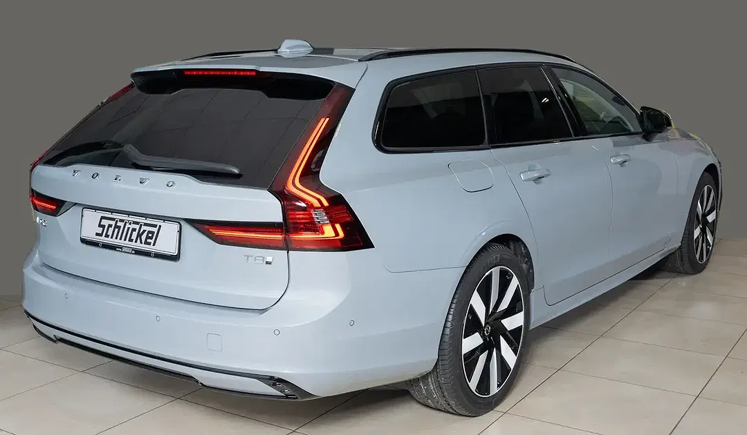 Volvo V90 T8 PHEV Hybrid AWD Recharge Plus Dark - Thumbnail 6