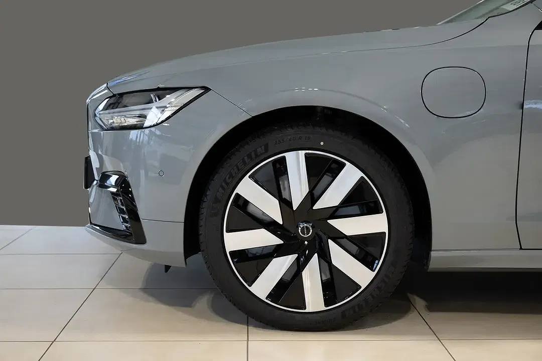 Volvo V90 T8 PHEV Hybrid AWD Recharge Plus Dark - Thumbnail 9