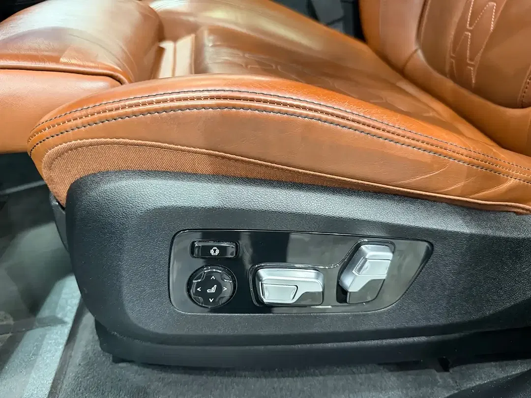 BMW X7 M xDrive - Thumbnail 14