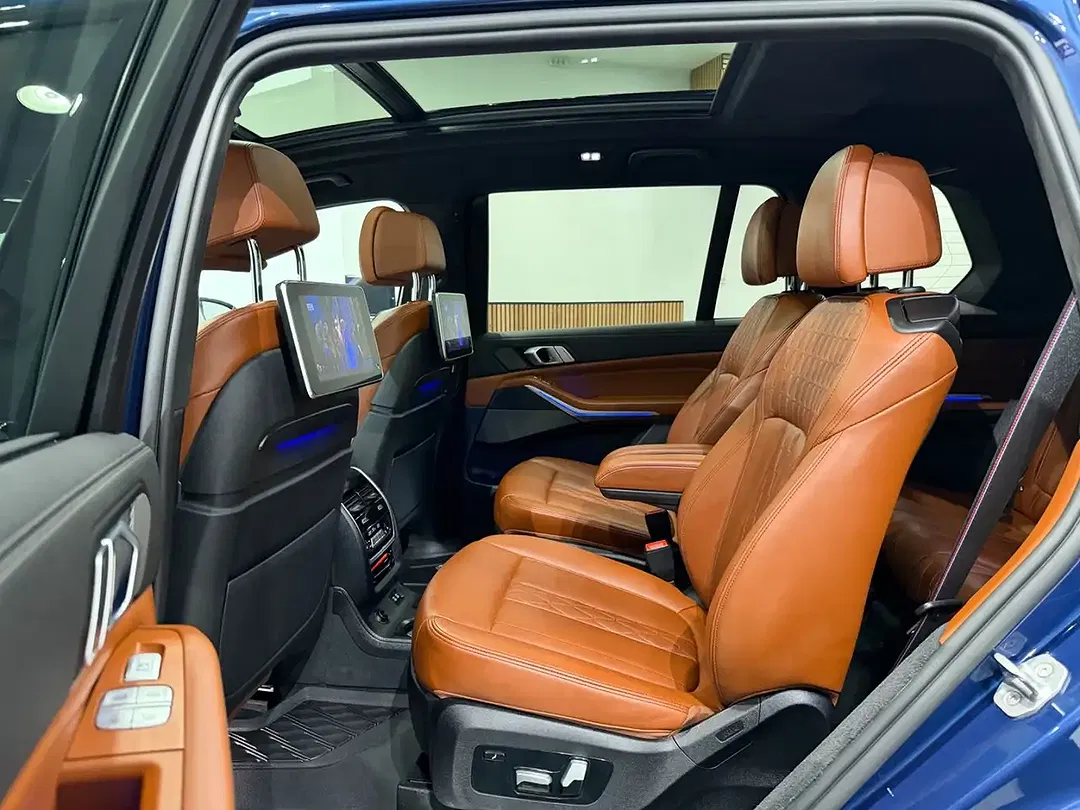 BMW X7 M xDrive - foto 15