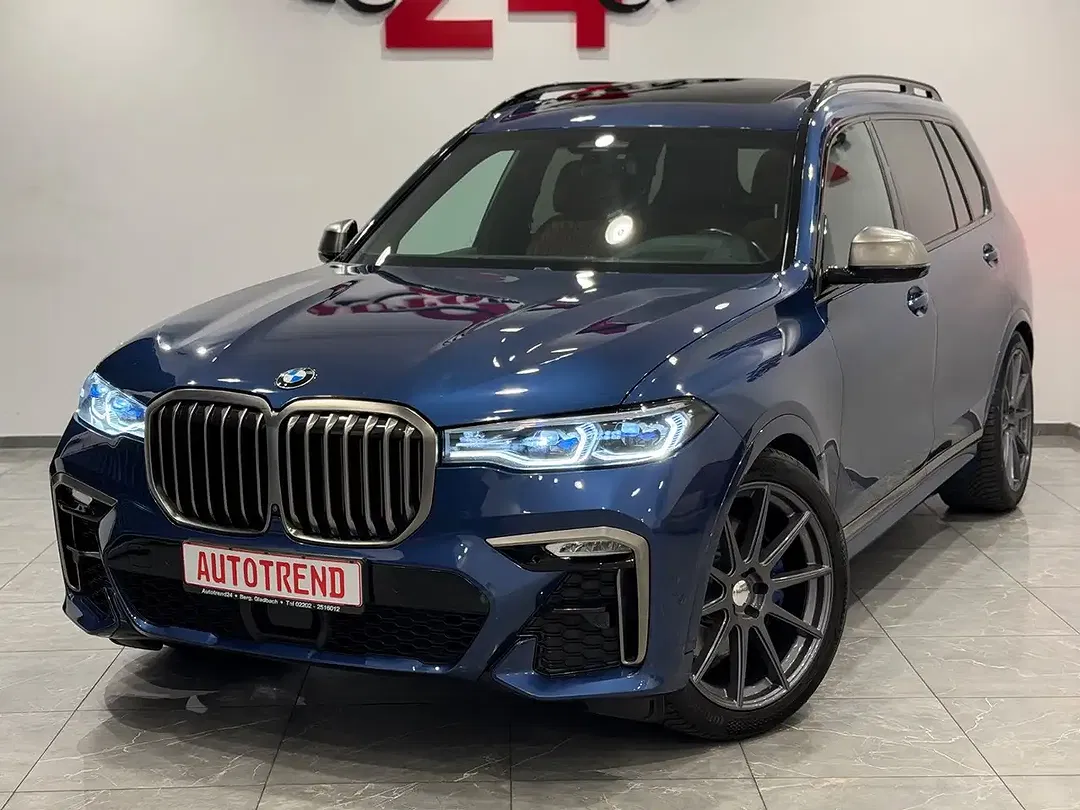 BMW X7 M xDrive - Thumbnail 3