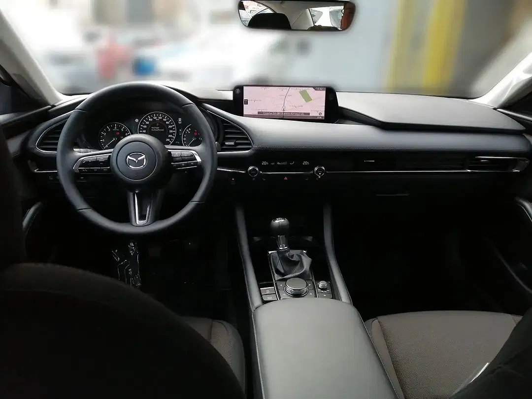 Mazda 3 Centre-Line - Thumbnail 9