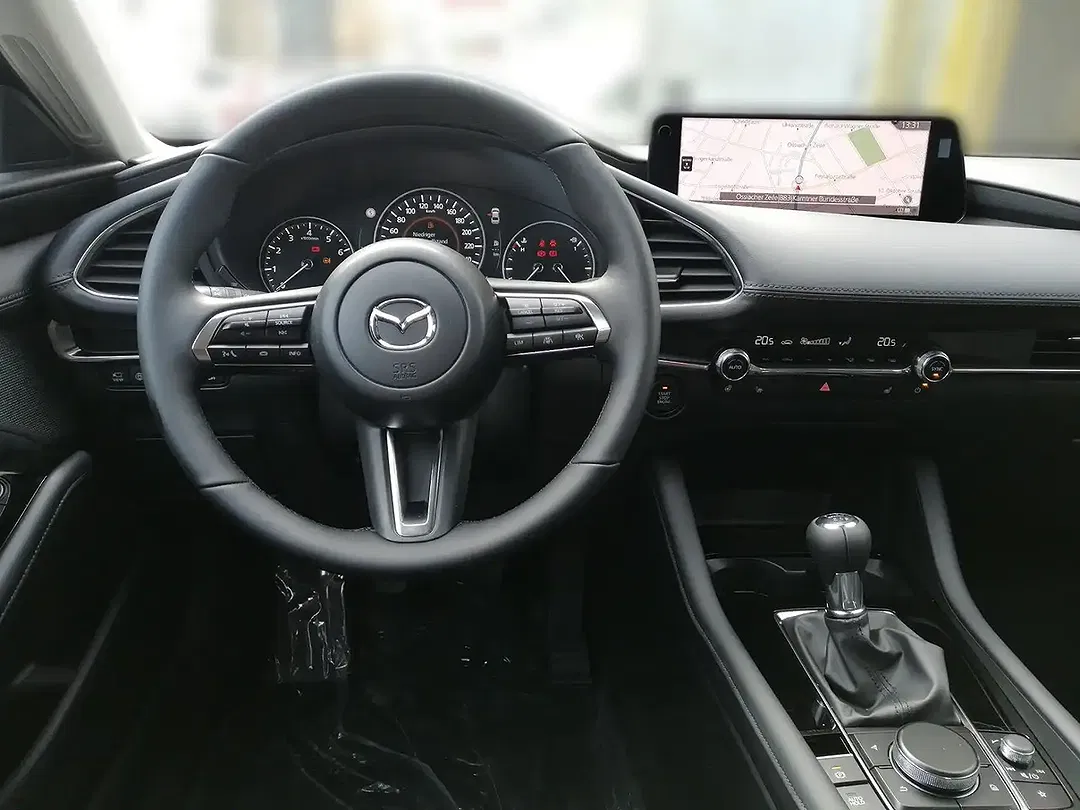 Mazda 3 Centre-Line - Thumbnail 8