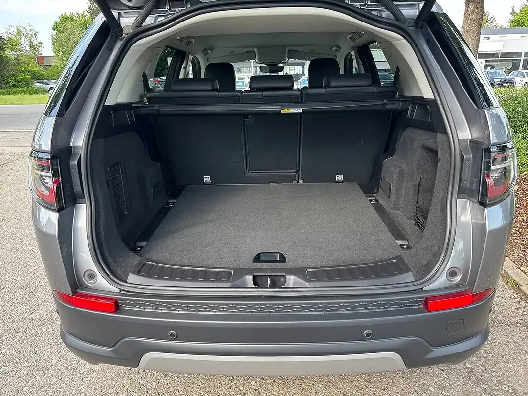 Land Rover Discovery Sport 4x4 SE - Thumbnail 12