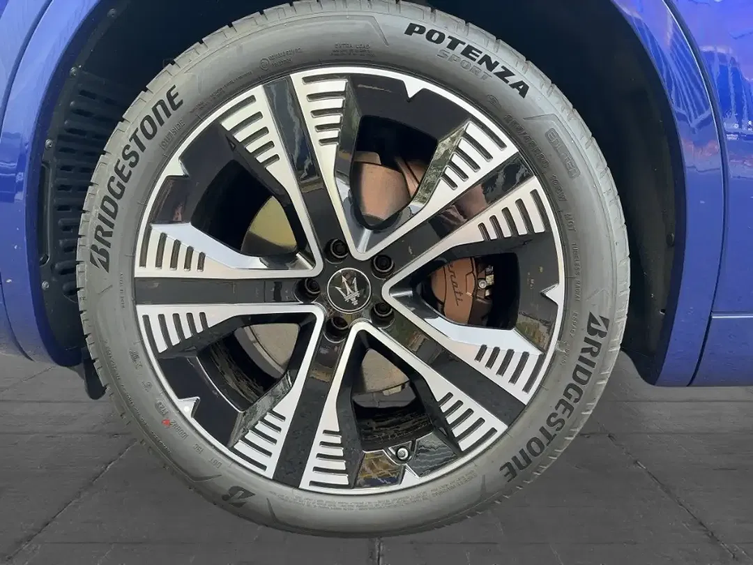 Maserati Grecale Folgore - Thumbnail 6