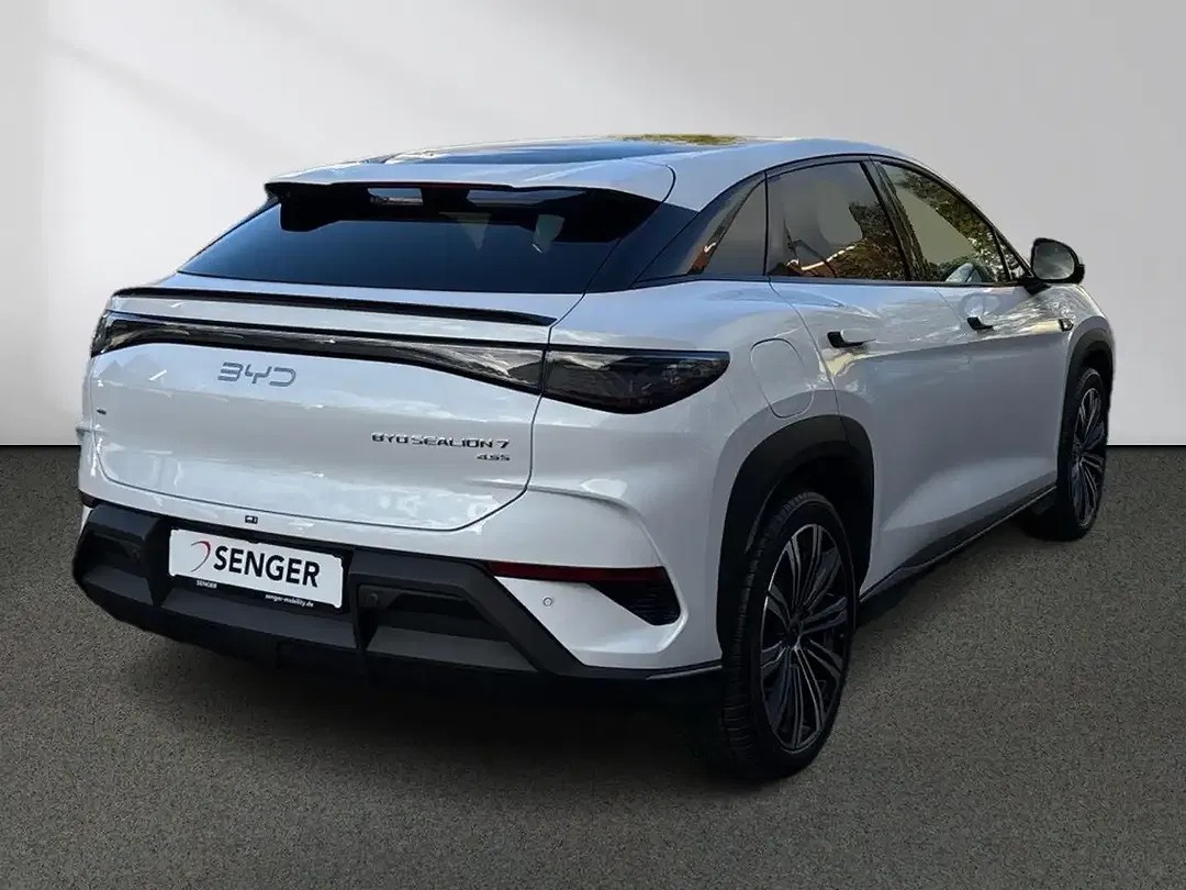 BYD Sealion 7 Design - Thumbnail 3