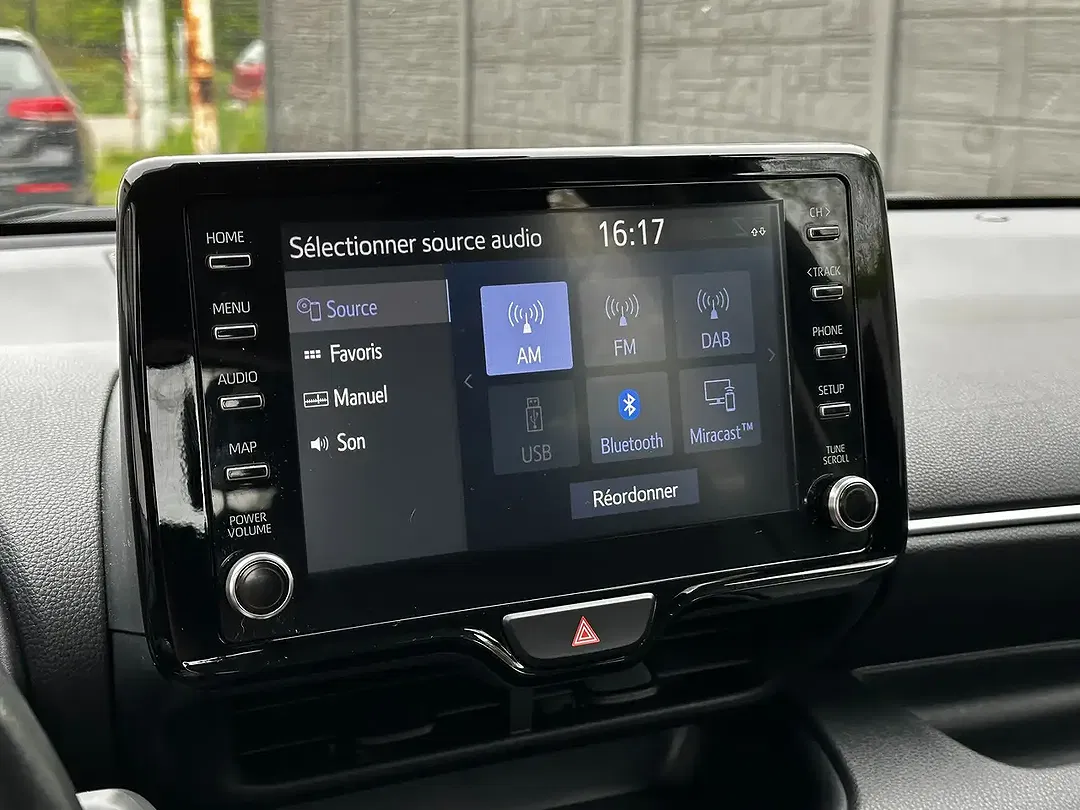 Toyota Yaris 1.5 Dual VVT-iE - Thumbnail 11