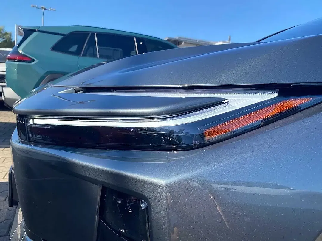 Toyota C-HR Lounge - Thumbnail 14