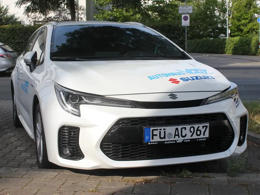 Suzuki Swace Hybrid 1.8 CVT Comfort+ - foto 1