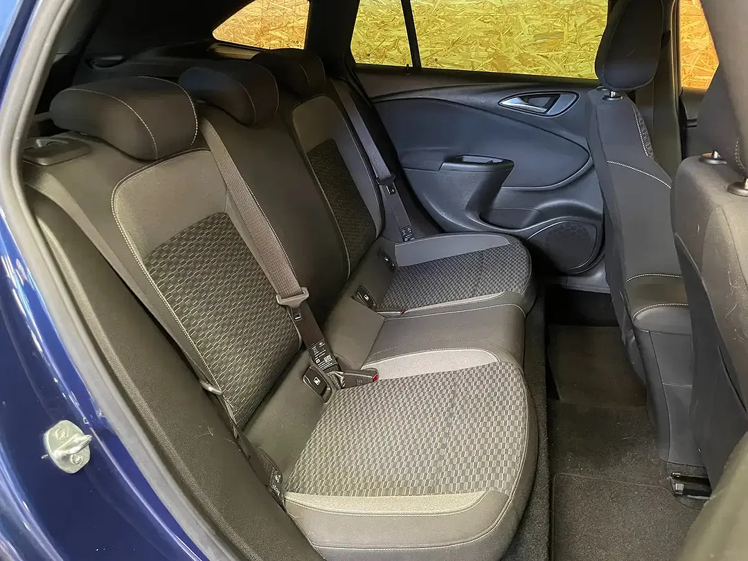 Opel Astra - Thumbnail 12