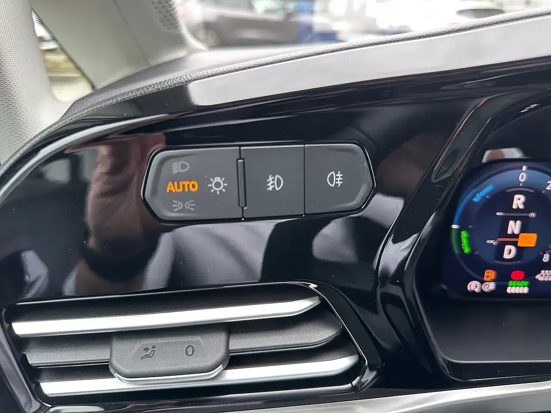 Ford Grand Tourneo PHEV AUT Titanium - Thumbnail 14