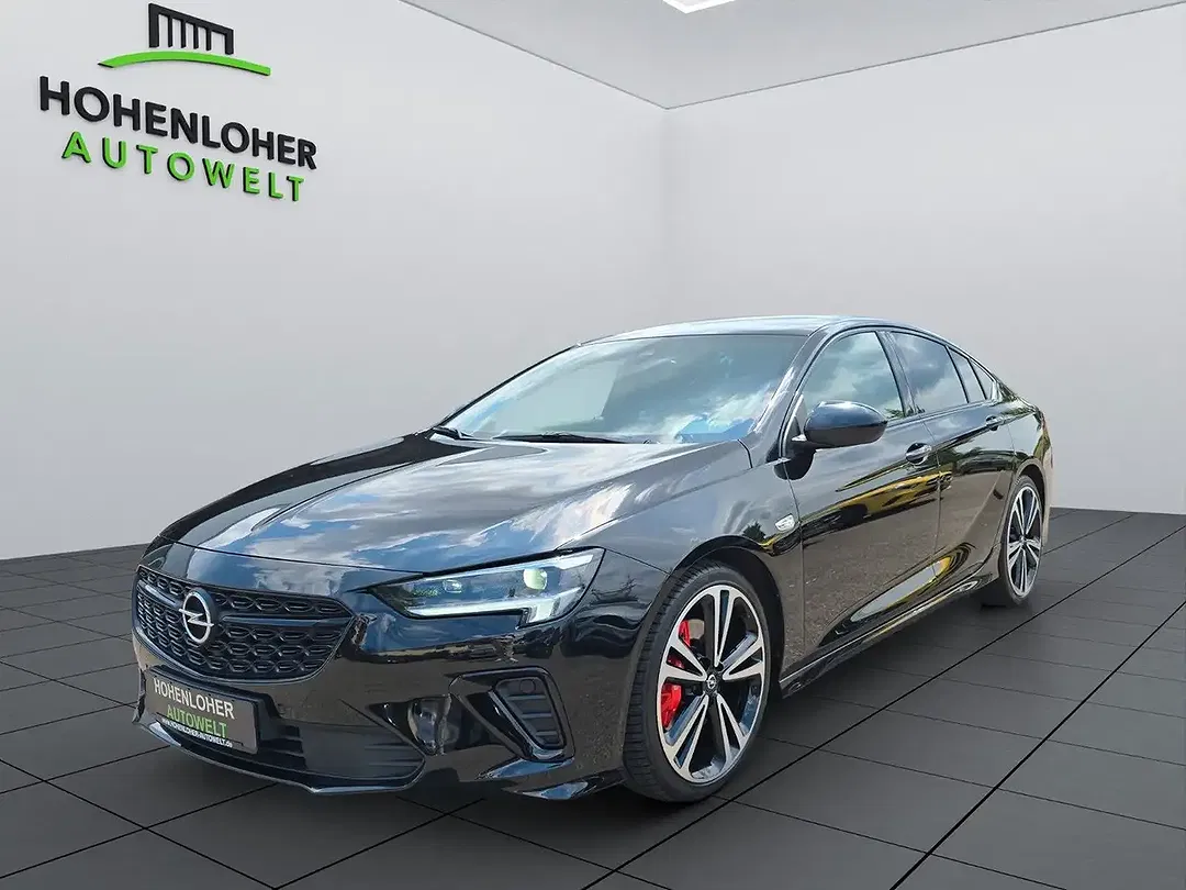 Opel Insignia AUT 4x4 GSi - foto 1