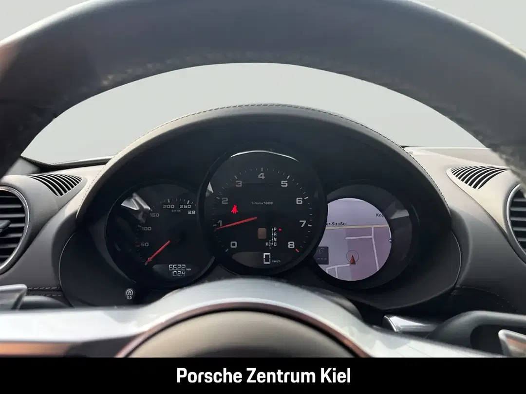 Porsche Boxster - Thumbnail 12