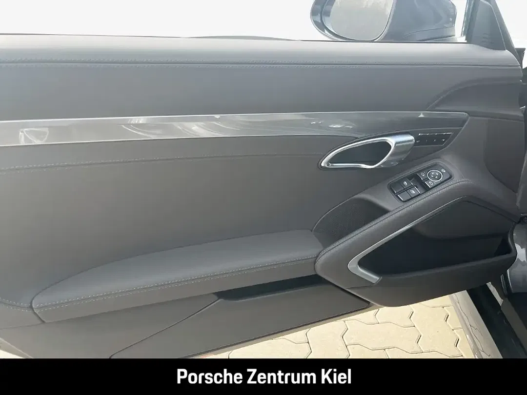 Porsche Boxster - Thumbnail 13