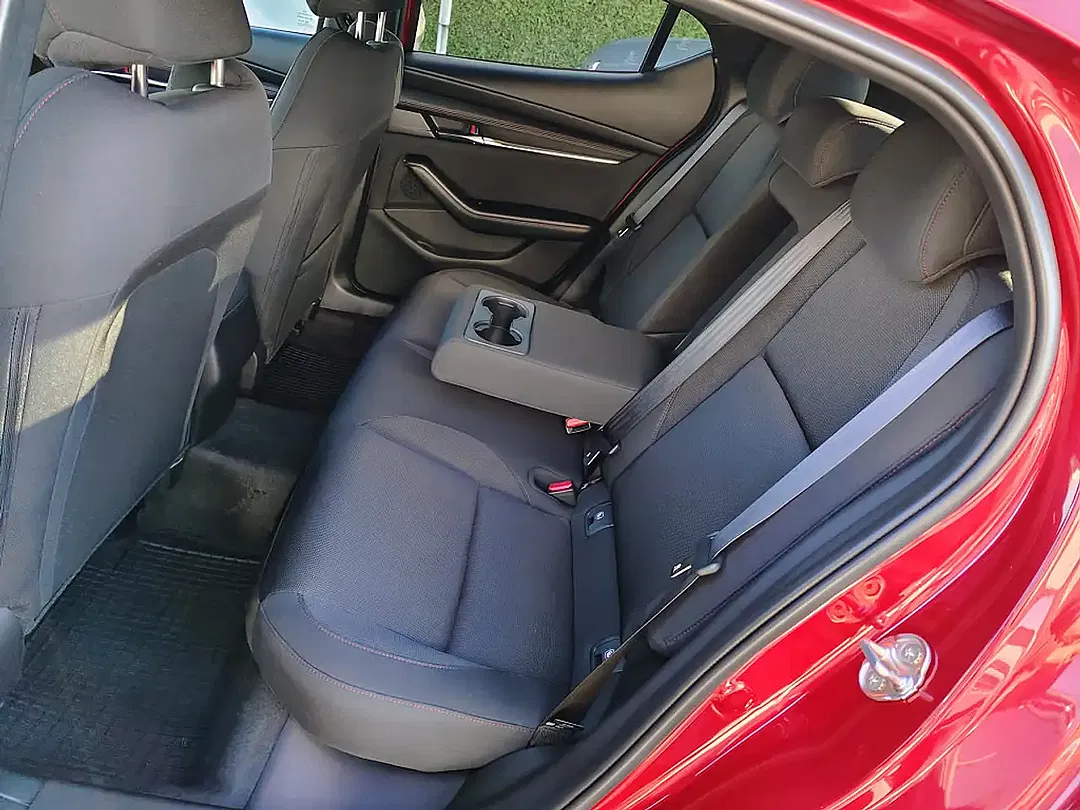 Mazda 3 2.5 e-SKYACTIV - foto 15