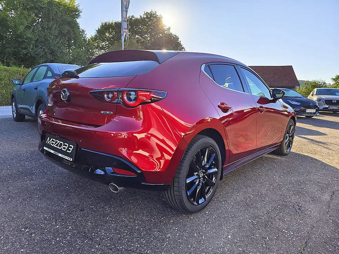 Mazda 3 2.5 e-SKYACTIV - foto 2