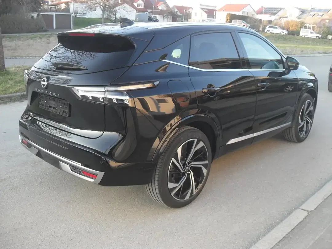 Nissan Qashqai 1.3 MHEV Tekna+ - Thumbnail 3