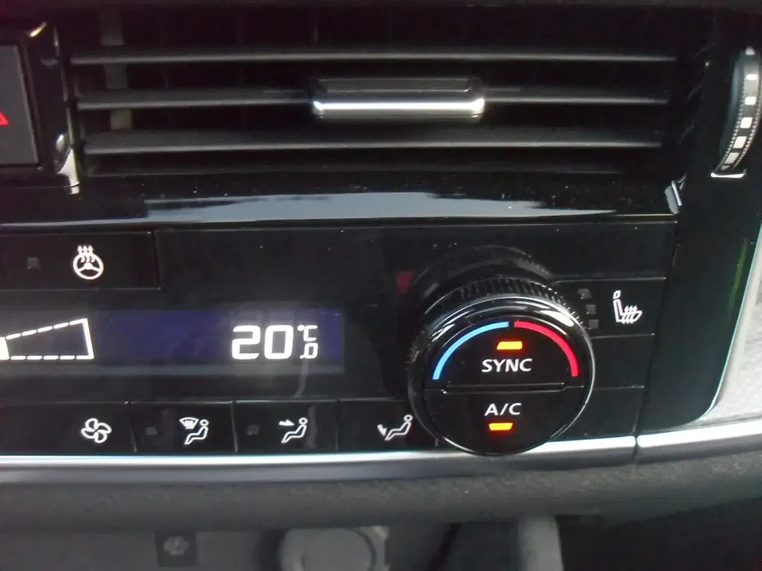 Nissan Qashqai 1.3 MHEV Tekna+ - foto 36
