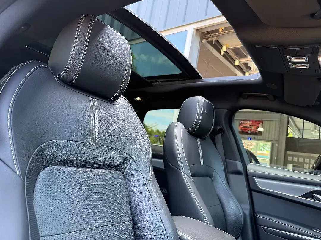 Jaguar F-Pace P400e R-Dynamic S - Thumbnail 9