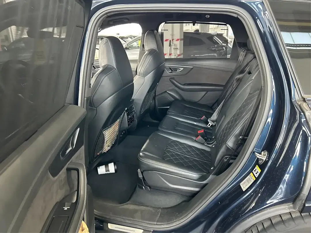 Audi SQ7 TFSI - foto 8