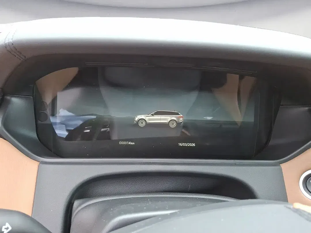 Land Rover Range Rover Velar D300 Autobiography - Thumbnail 8