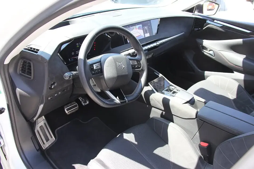 DS Automobiles DS 4 - Thumbnail 15