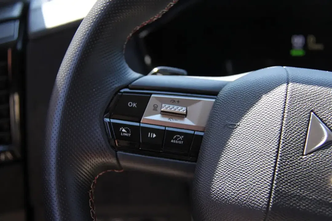 DS Automobiles DS 4 - Thumbnail 16