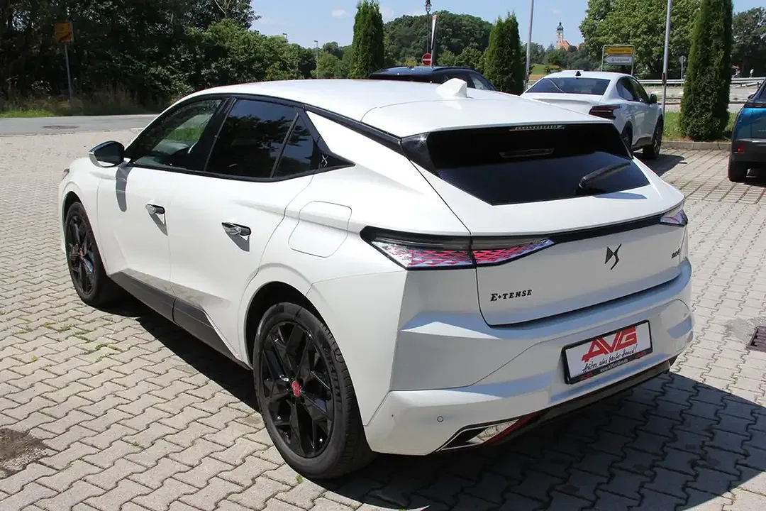 DS Automobiles DS 4 - Thumbnail 18