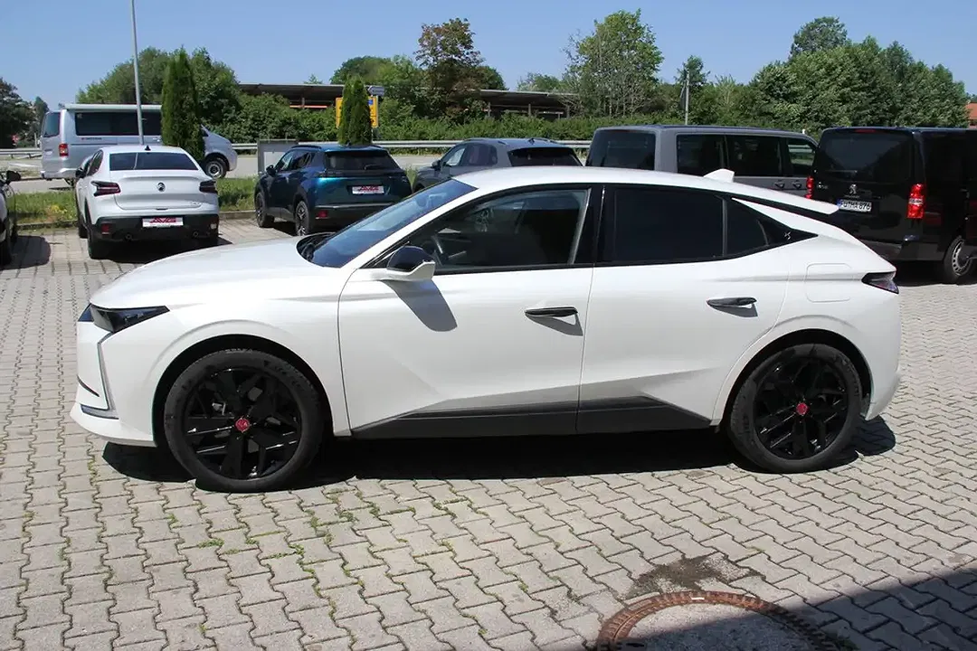 DS Automobiles DS 4 - Thumbnail 20