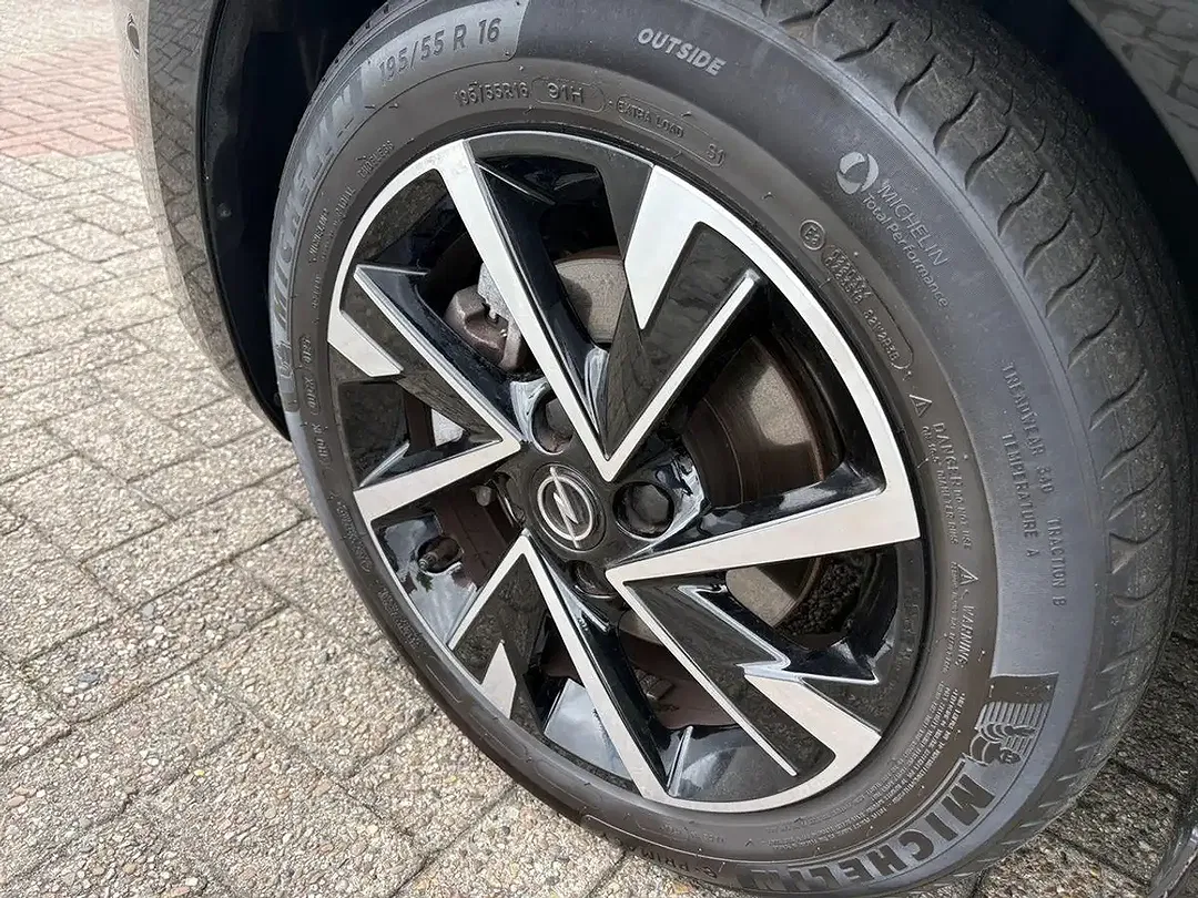 Opel Corsa 1.2 GS - foto 15