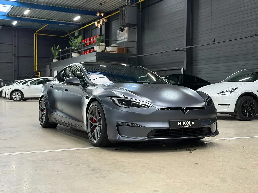 Tesla Model S Plaid - Thumbnail 5