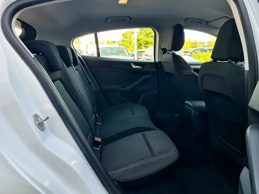 Ford Focus Cool & Connect - Thumbnail 14