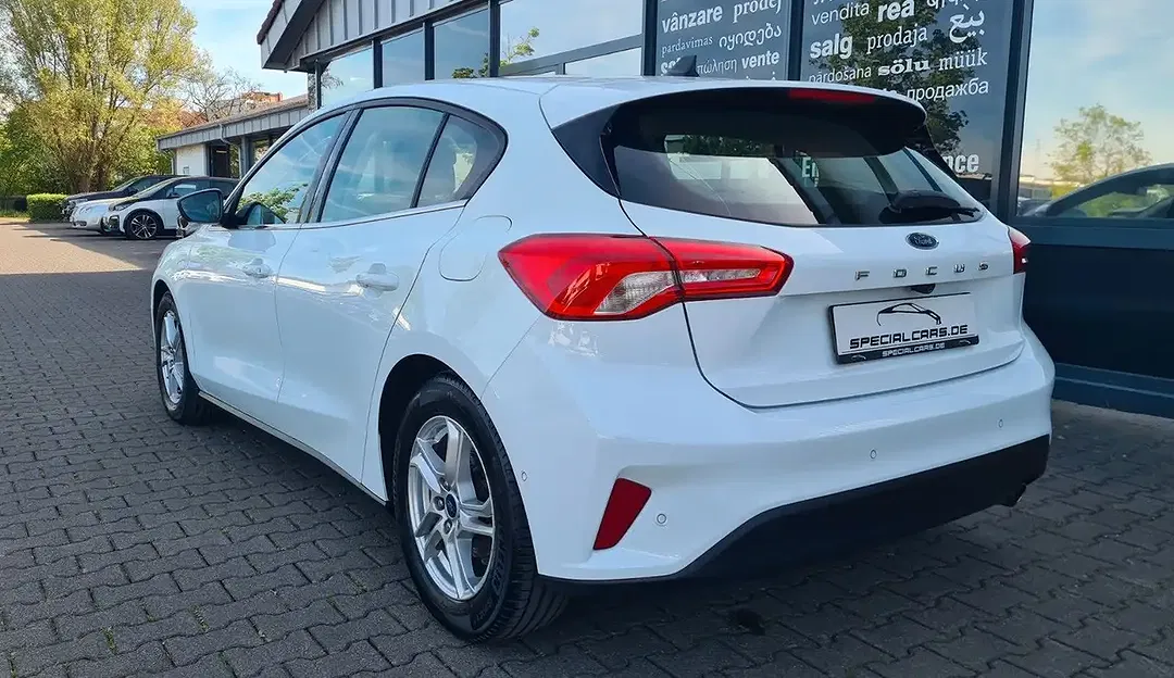 Ford Focus Cool & Connect - Thumbnail 5