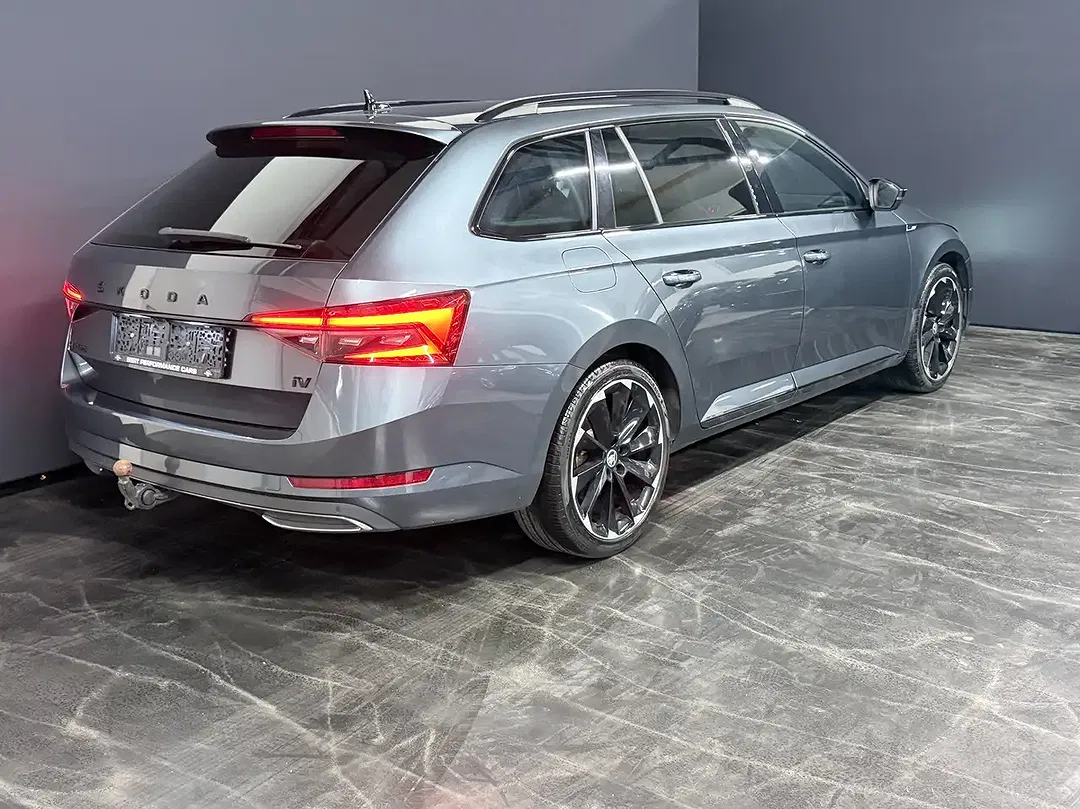 Skoda Superb iV Sportline - Thumbnail 13