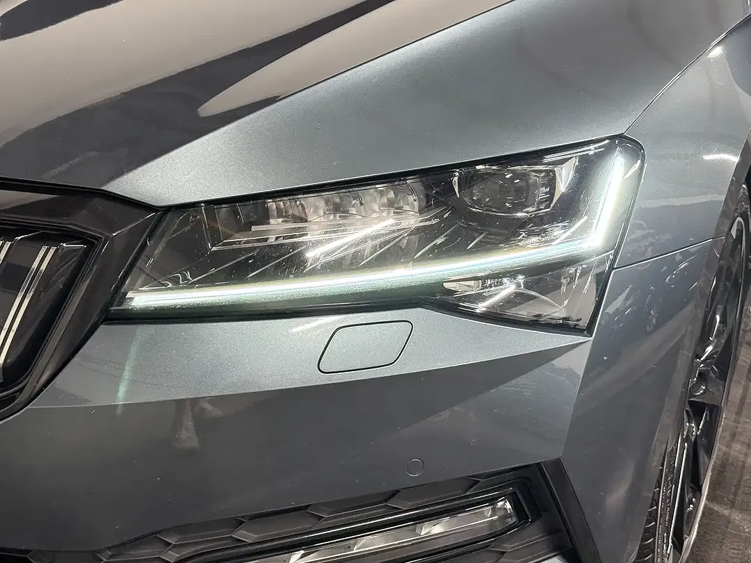 Skoda Superb iV Sportline - Thumbnail 4