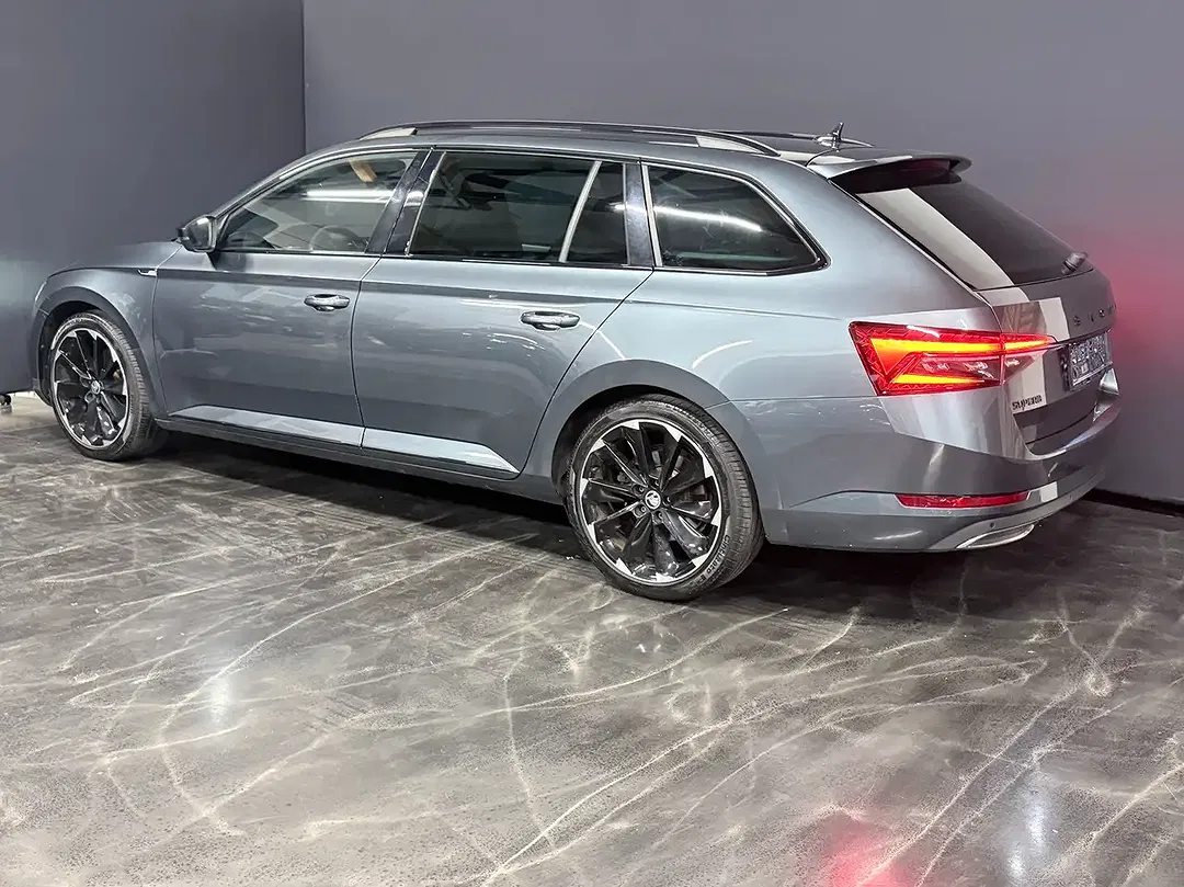 Skoda Superb iV Sportline - Thumbnail 5